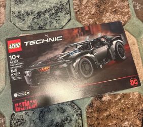 LEGO TECHNIC THE BATMAN 2022 BATMOBILE 42127 NEW
