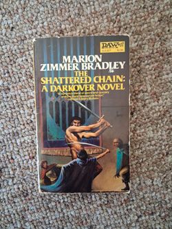 DAW Books Marion Zimmer Bradley The Shattered Chain Paperback Dark Over Novel