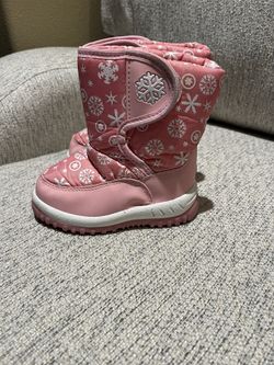 Toddler Girls Pink/white Snow Boots Size 7