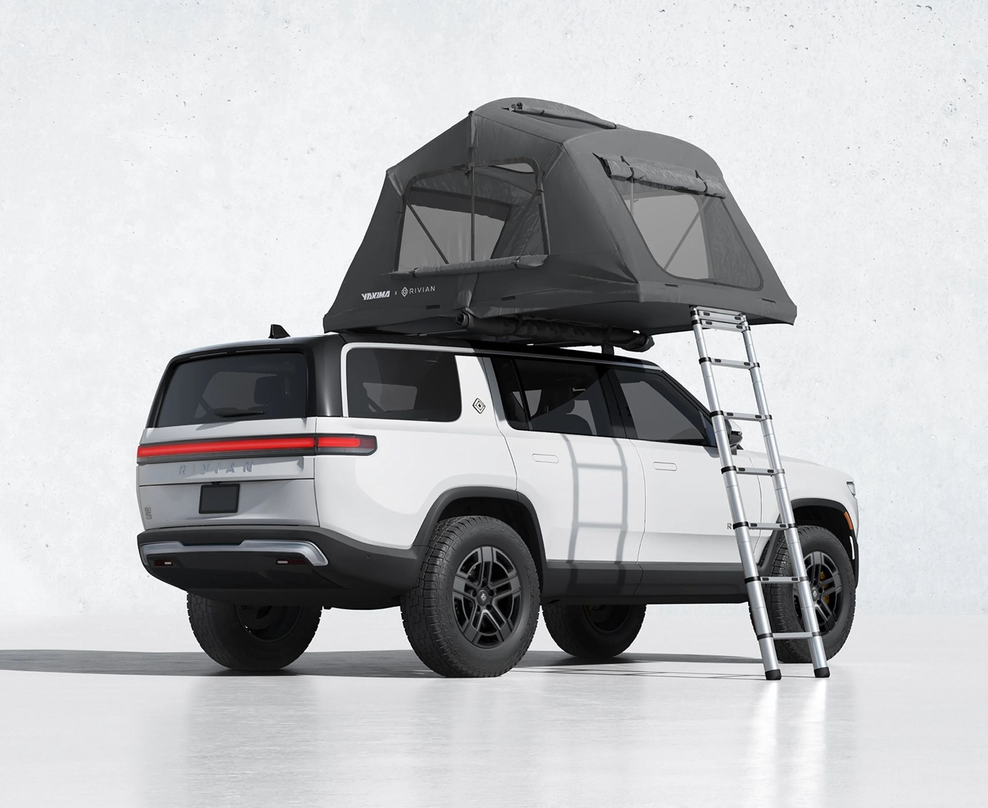 Yakima’s SkyRise HD Medium Rooftop Tent