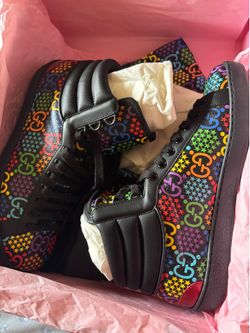 Multiple colors Gucci shoes size 6 1/2 Ek