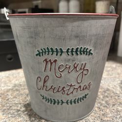 Christmas vintage pail decor 