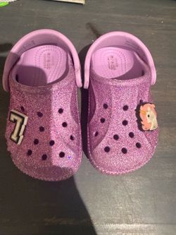 Girls crocs
