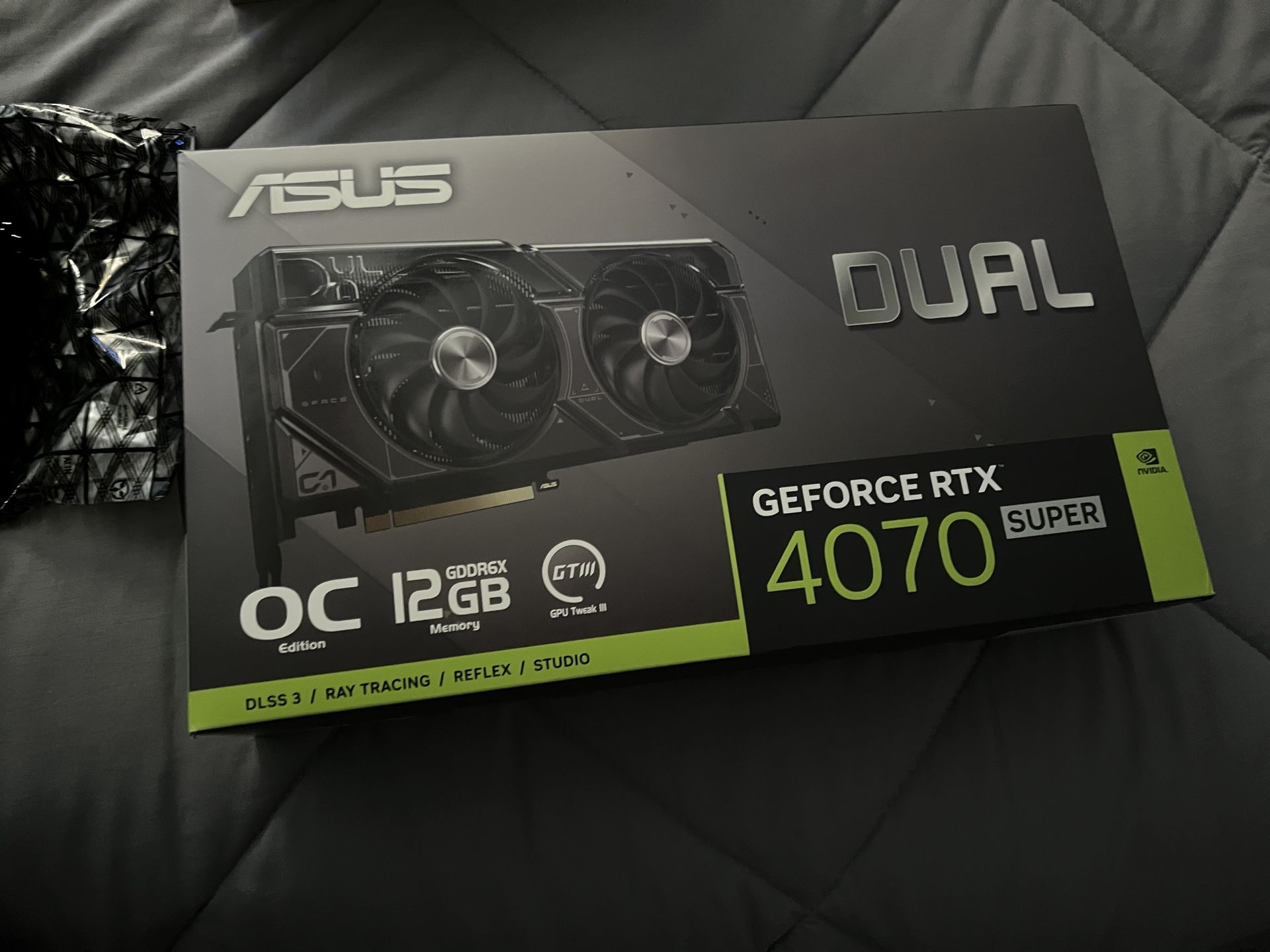 Asus 4070 Super Dual OC GEFORCE RTX