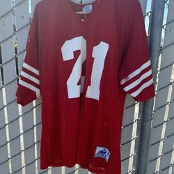 Sports Jerseys an Shorts 