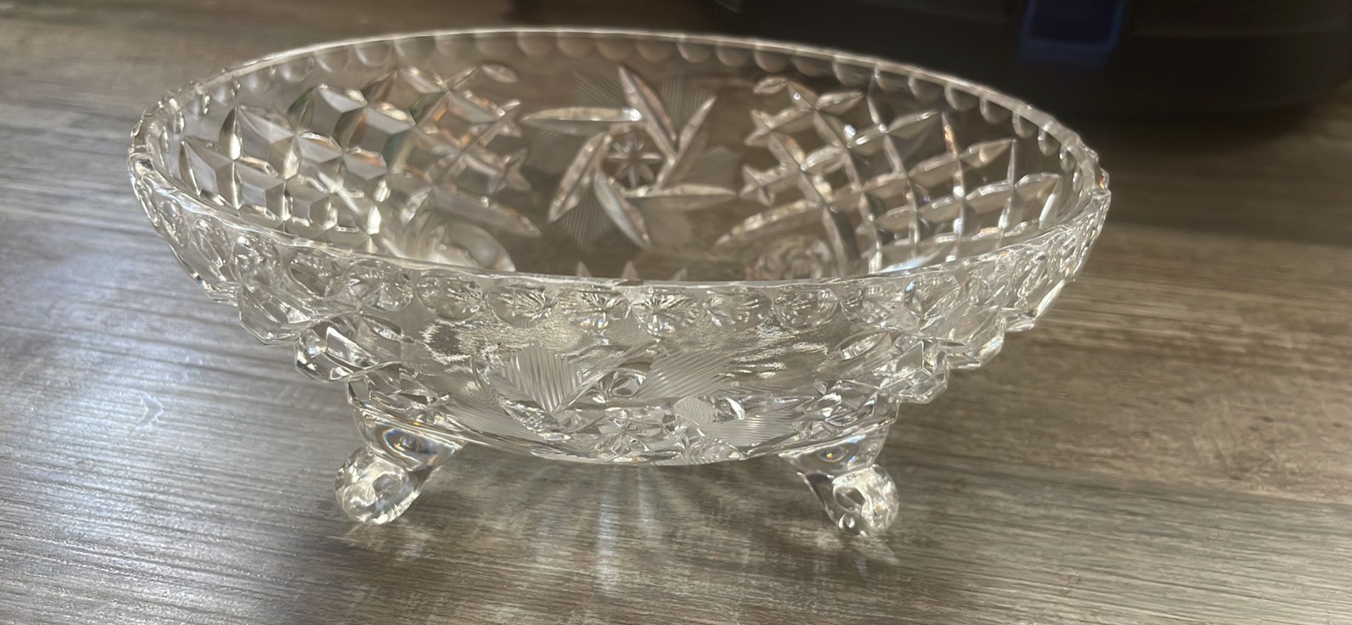 VINTAGE CLEAR CUT GLASS CANDY DISH