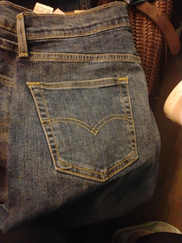 Levis 502