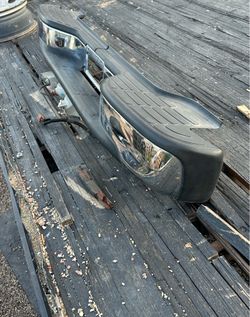 05 Suburban rear bumper Tahoe Yukon