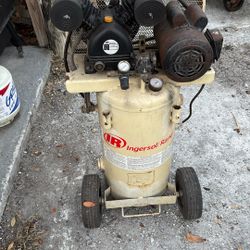 Ingersoll Rand 33 Gallon Air Compressor