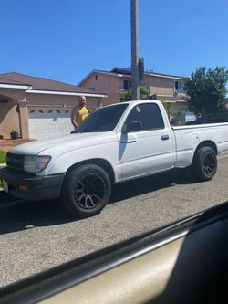 Toyota Tacoma Regular Cab Pickup Truck