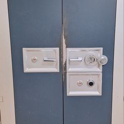 KASO Large Safe / Must Move Yourself!