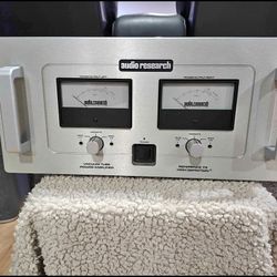 Audio Research Ref 75 Amplifier