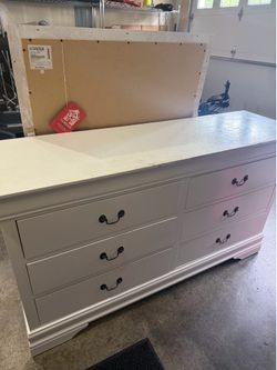 Dresser