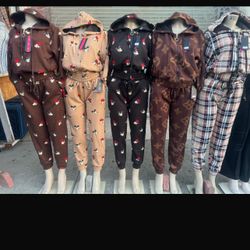 Women Nike/Adidas Gucci/ LV/ Burberry Sets 