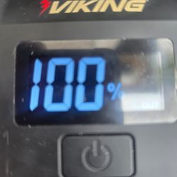 Jump Starter For Diesel ⛽️ And Gasoline.  Plus Impact Gun Set.    Hablo Español,  Se Vende Todo Esto Con Pistola De Impacto Y Accesorios Como Nuevo To