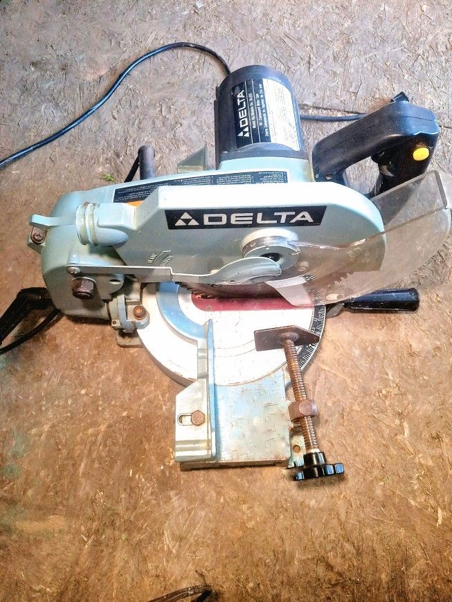 Delta 10” Compound Miter Saw