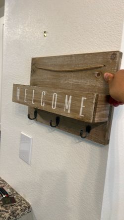 Rustic Wood Welcome Sign with Key Hooks