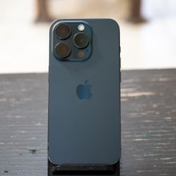 iPhone 15 Pro (Unlocked) Blue