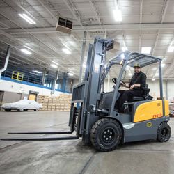 Brand New Lead acid Battery 4-wheel Electric Forklift 5500lbs Cap. 197” Lift Height 