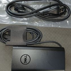 New Genuine Dell HA90PM211 90.0W AC Adapter 100-240V 1.5A 50-60Hz 