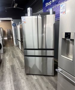 Samsung Bespoke 36 Inch Wide Stainless Steel Four Door Refrigerator With Inner Beverage center ♥️