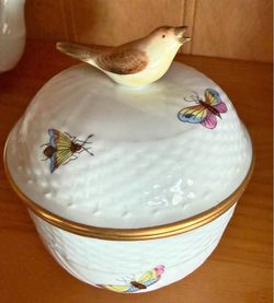 Herend Rothschild Bird Covered Sugar Bowl