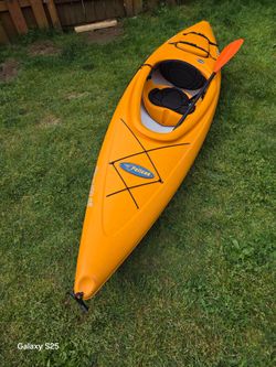 Pelican 10ft Kayak almost brand new