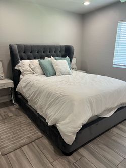 Queen Bed