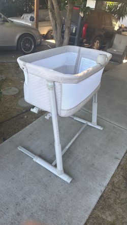Baby bassinet and carrier