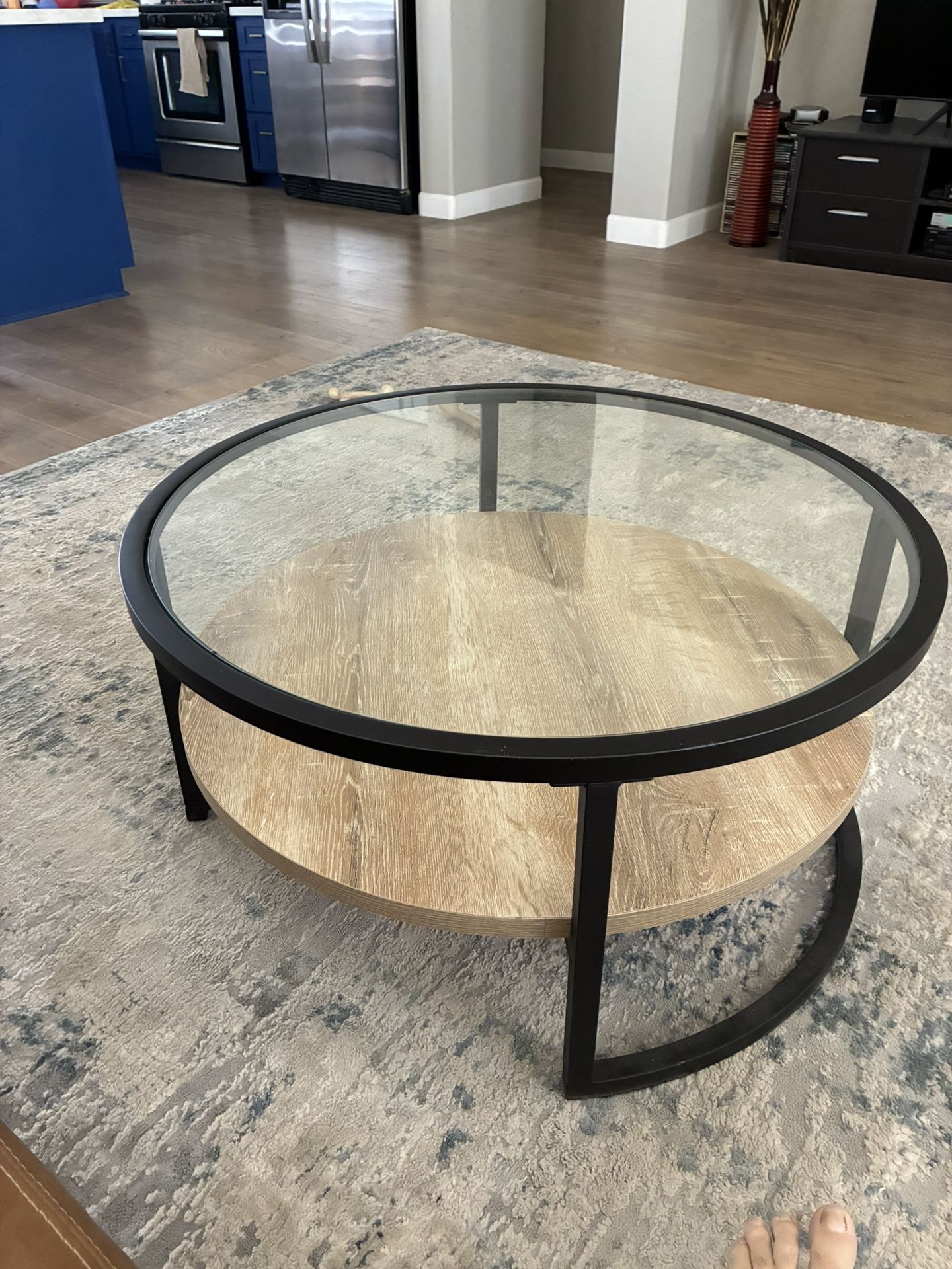 Coffee table 36” Round