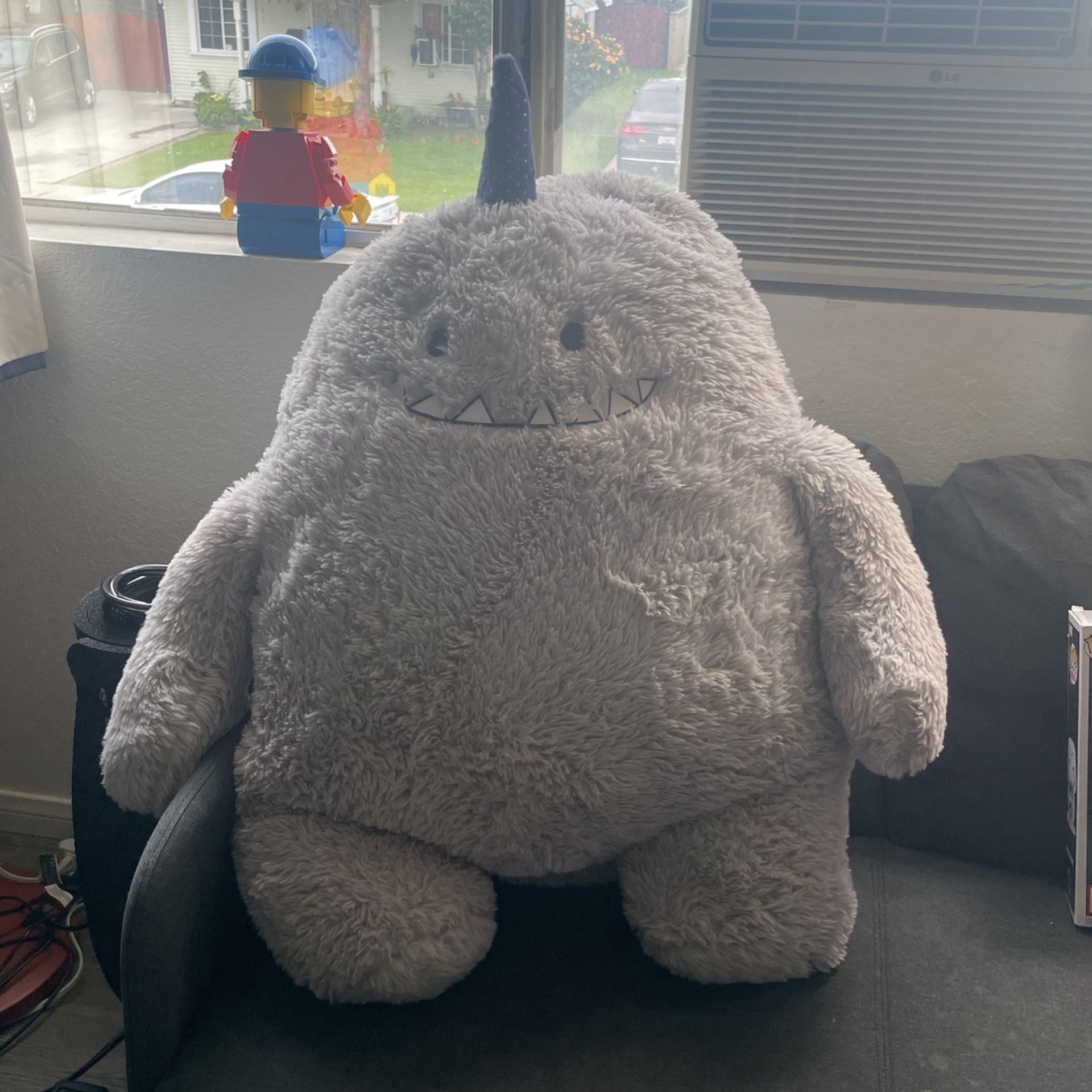 Big Plushy Monster 