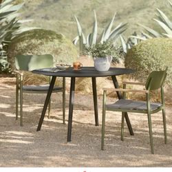 Article Ballo Round Dining Table In Boxes