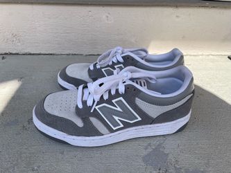 New Balance Low-Top Sneakers Gray Suede