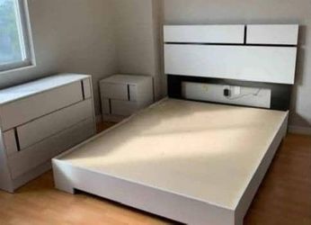 Cama queen , ask for price
