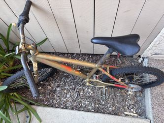 🚲 Vintage BMX Style Bike – Gold/Red Splatter 🚲