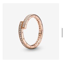 Pandora Ring