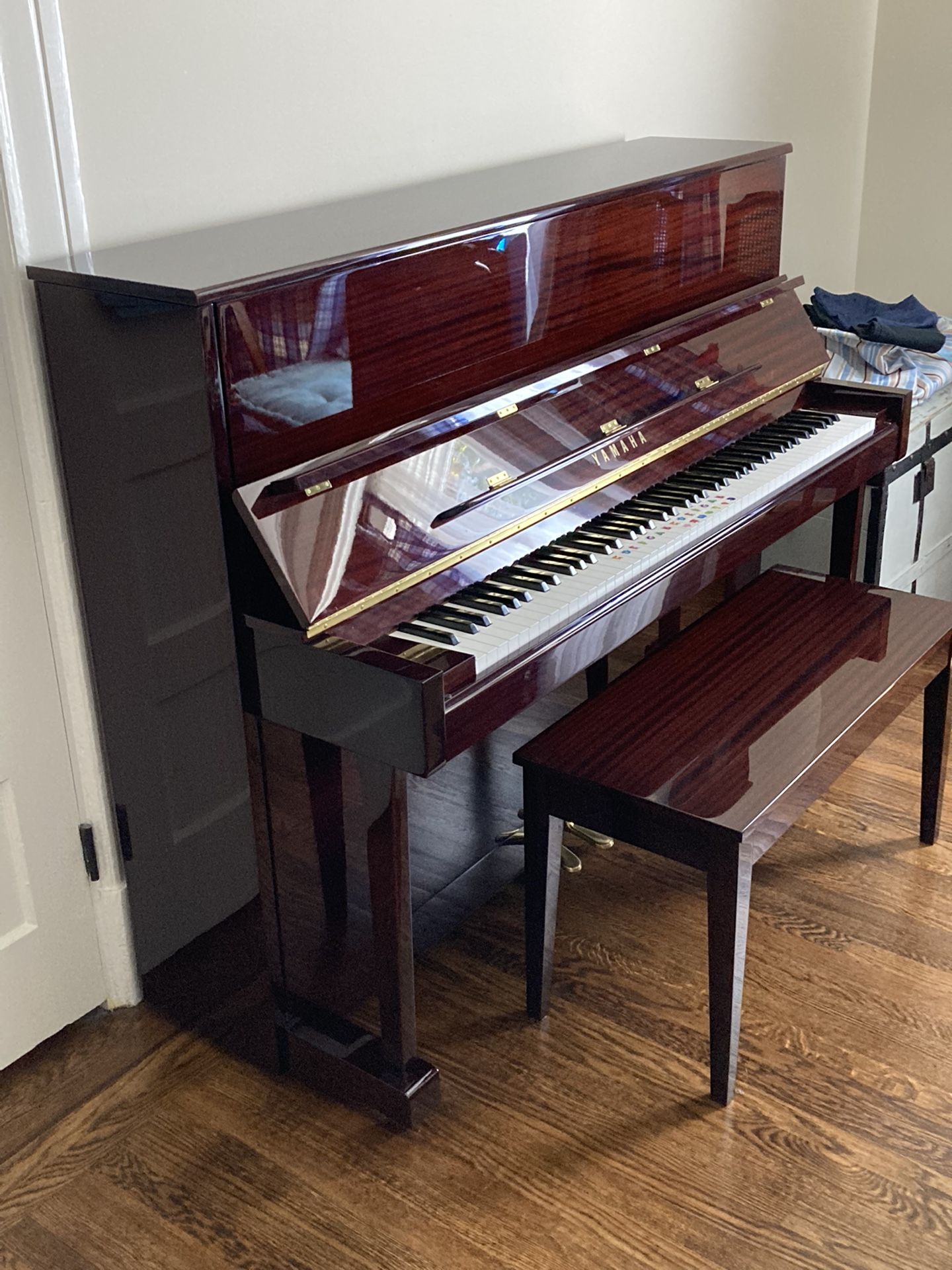 Yamaha T118 47'' upright Piano