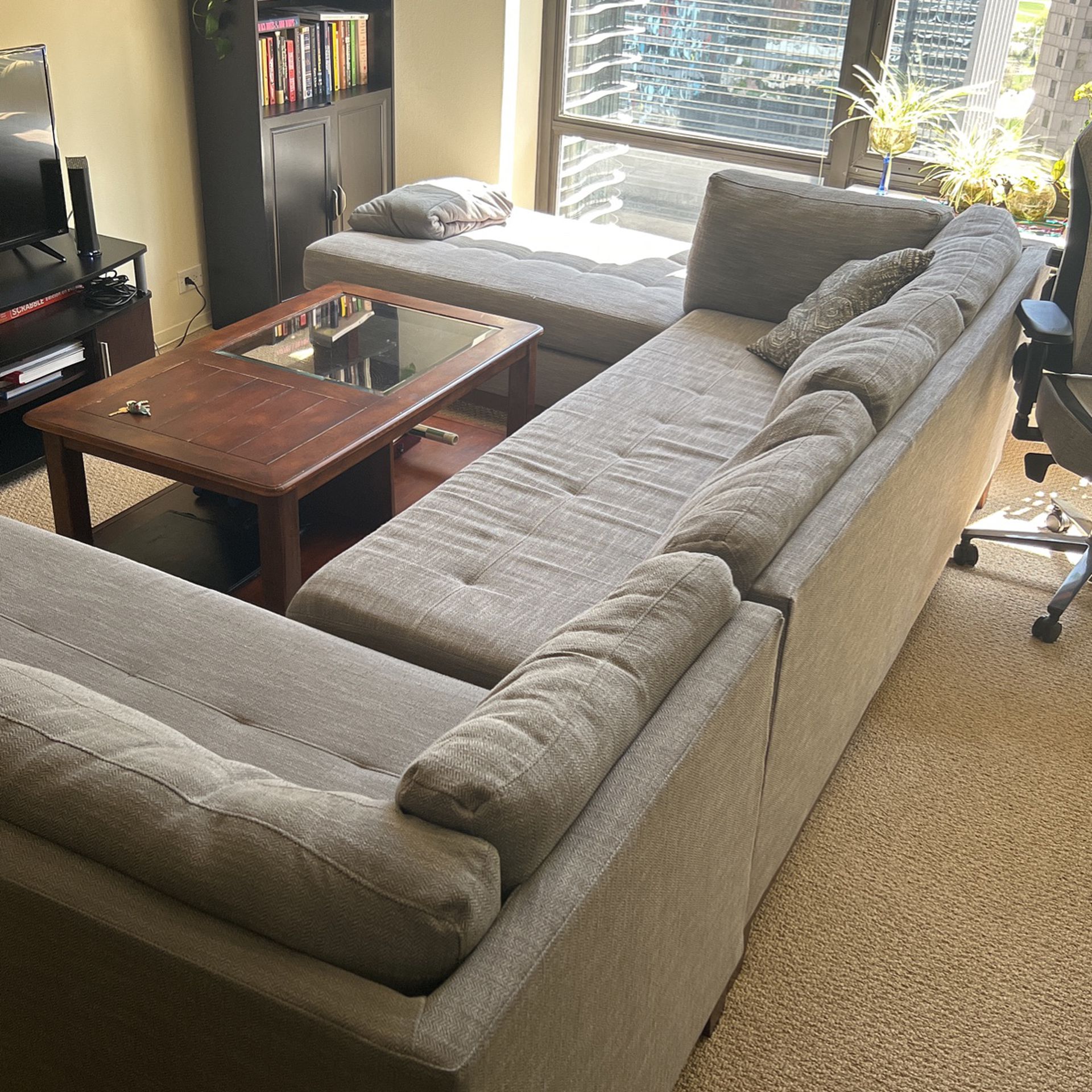 Couch Sectional And Ottoman 