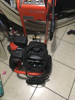 Pressure Wash your home,drive way,side walk, pool