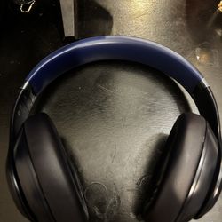 Blue Beats Studio Pro 