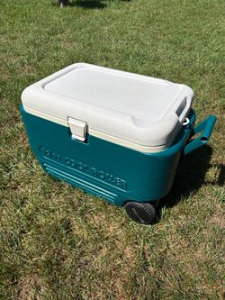 Igloo Roller Cooler 40 qt.