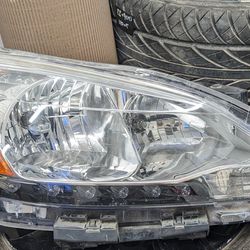 2015 Nissan Sentra Headlight