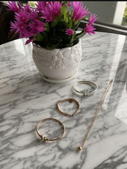 💯 Authentic, 18K Rosegold