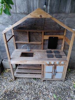 Kids mud Kitchen