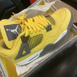 Jordans Retro 4’s