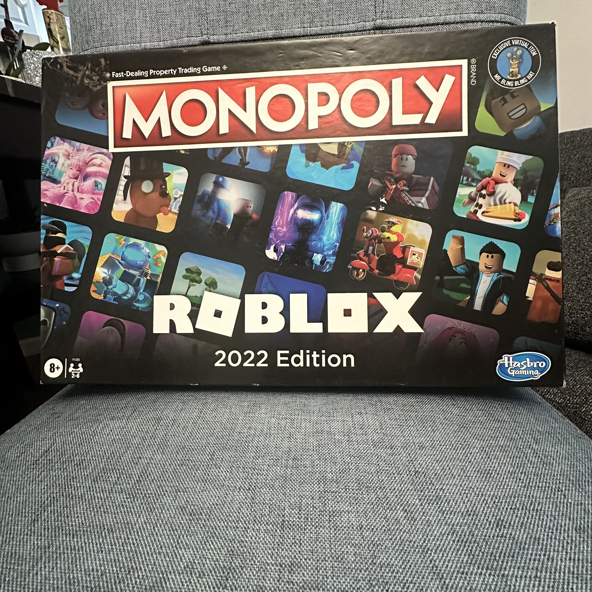 Monopoly Roblox 2022 Edition Family Board Game Night Classic Strategy COMPLETE