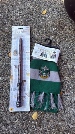 Harry Potter Wand and Slytherin House Scarf Set