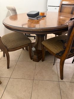 Dining room Tables