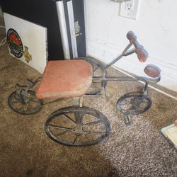 Antique 3 Wheel Metal Bike Garden /Home Deco