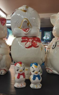 1940's Apco American Bisque Baby Chick Cookie Jar & Salt & Pepper- Located in Shelton